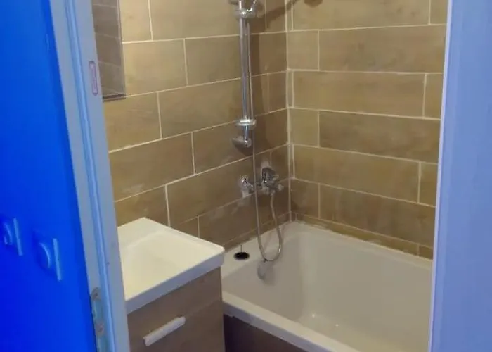 Bas De A 100 M De La * Solaro