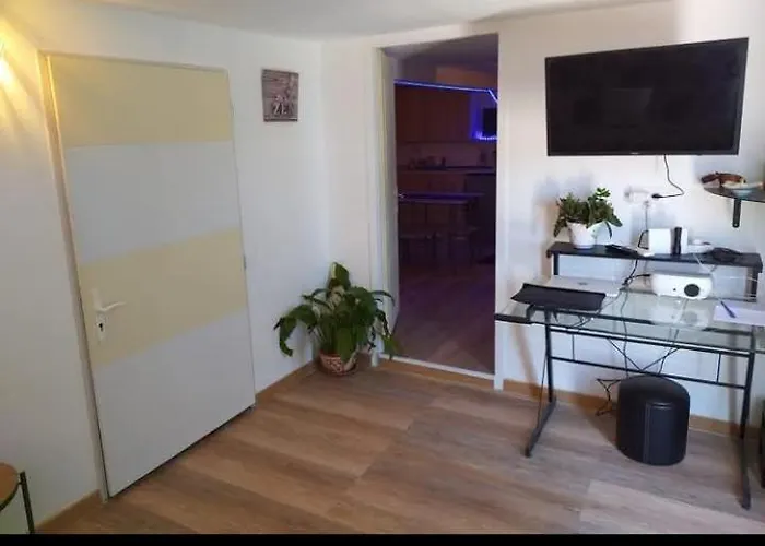 Bas De A 100 M De La